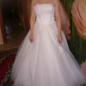 Продаётся свадебное платье,  производство Англия